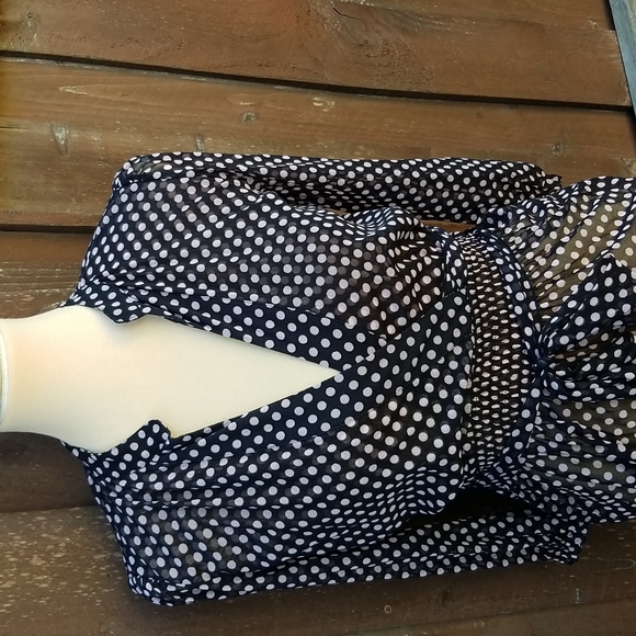 Adorable INC Top - Picture 3 of 9